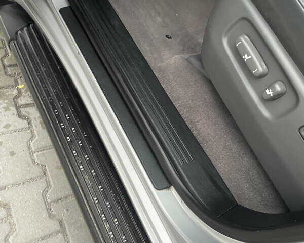 Сірий Тойота Ленд Крузер, об'ємом двигуна 4.7 л та пробігом 139 тис. км за 33500 $, фото 26 на Automoto.ua