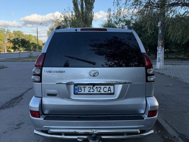 Серый Тойота Ленд Крузер, объемом двигателя 3 л и пробегом 274 тыс. км за 18300 $, фото 3 на Automoto.ua