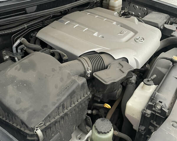 Сірий Тойота Ленд Крузер, об'ємом двигуна 4.7 л та пробігом 139 тис. км за 33500 $, фото 39 на Automoto.ua