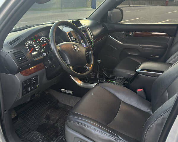 Сірий Тойота Ленд Крузер, об'ємом двигуна 3.96 л та пробігом 280 тис. км за 13900 $, фото 23 на Automoto.ua