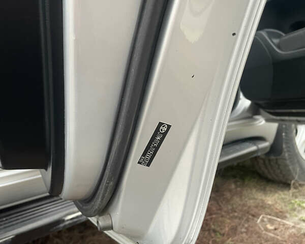 Сірий Тойота Ленд Крузер, об'ємом двигуна 4.7 л та пробігом 139 тис. км за 33500 $, фото 19 на Automoto.ua