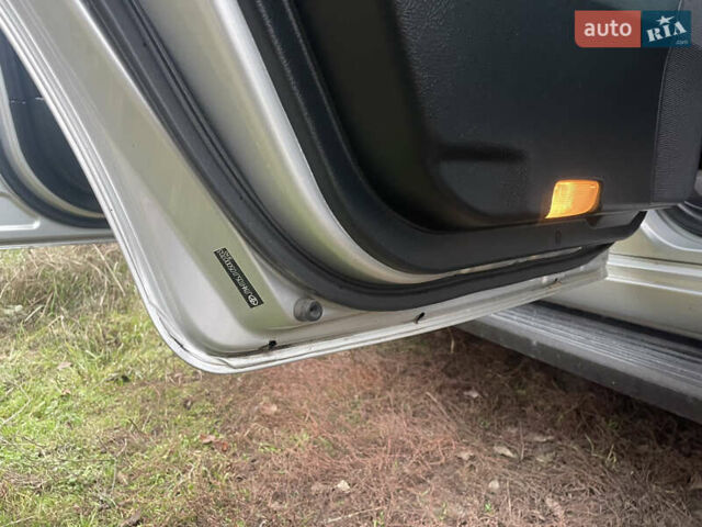 Сірий Тойота Ленд Крузер, об'ємом двигуна 4.7 л та пробігом 139 тис. км за 33500 $, фото 23 на Automoto.ua