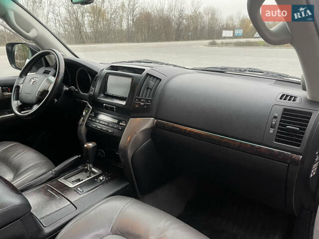 Сірий Тойота Ленд Крузер, об'ємом двигуна 4.7 л та пробігом 139 тис. км за 33500 $, фото 27 на Automoto.ua