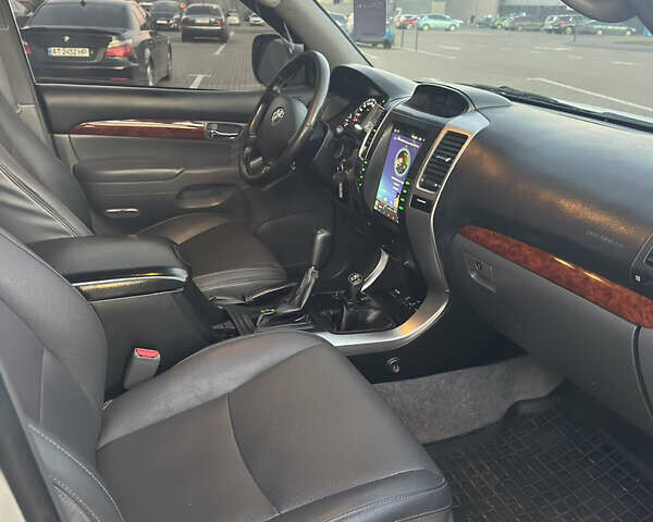 Сірий Тойота Ленд Крузер, об'ємом двигуна 3.96 л та пробігом 280 тис. км за 13900 $, фото 24 на Automoto.ua