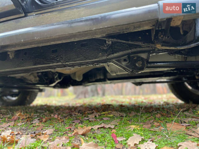 Серый Тойота Ленд Крузер, объемом двигателя 4.7 л и пробегом 352 тыс. км за 21600 $, фото 29 на Automoto.ua