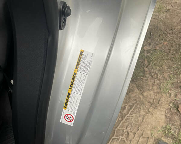 Сірий Тойота Ленд Крузер, об'ємом двигуна 4.7 л та пробігом 139 тис. км за 33500 $, фото 22 на Automoto.ua