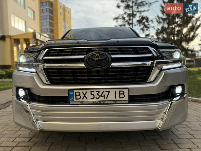 Серый Тойота Ленд Крузер, объемом двигателя 4.7 л и пробегом 305 тыс. км за 25500 $, фото 15 на Automoto.ua