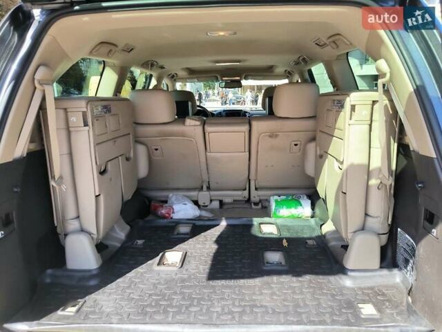 Серый Тойота Ленд Крузер, объемом двигателя 4.7 л и пробегом 199 тыс. км за 25500 $, фото 17 на Automoto.ua