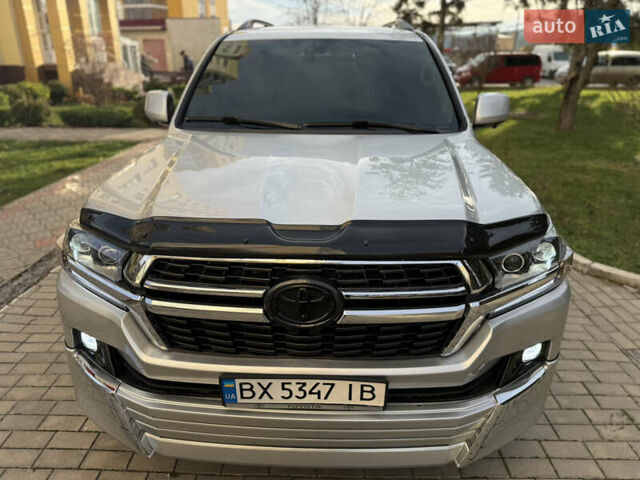 Серый Тойота Ленд Крузер, объемом двигателя 4.7 л и пробегом 305 тыс. км за 25500 $, фото 14 на Automoto.ua