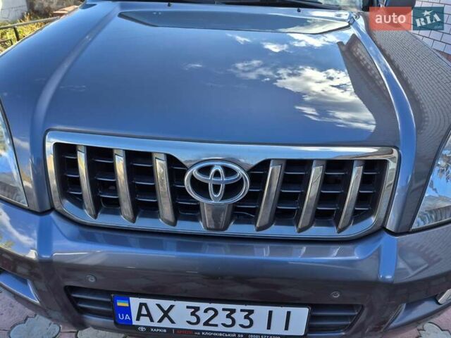 Серый Тойота Ленд Крузер, объемом двигателя 3.96 л и пробегом 139 тыс. км за 19500 $, фото 25 на Automoto.ua