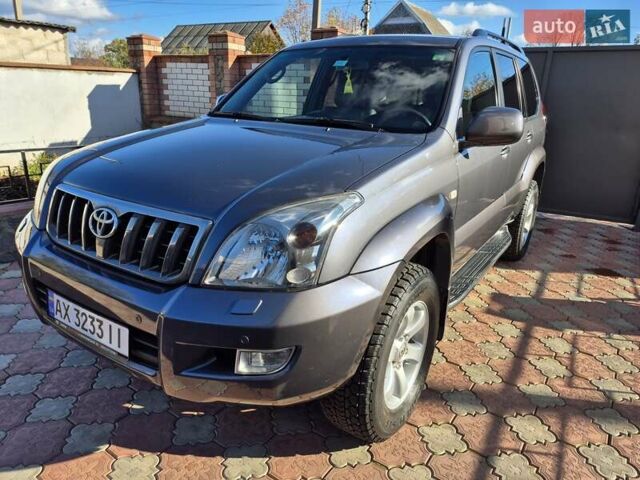 Серый Тойота Ленд Крузер, объемом двигателя 3.96 л и пробегом 139 тыс. км за 19500 $, фото 3 на Automoto.ua