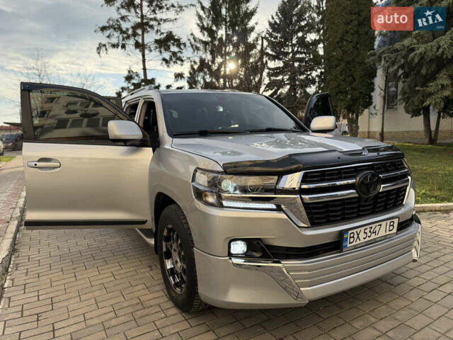 Серый Тойота Ленд Крузер, объемом двигателя 4.7 л и пробегом 305 тыс. км за 25500 $, фото 66 на Automoto.ua