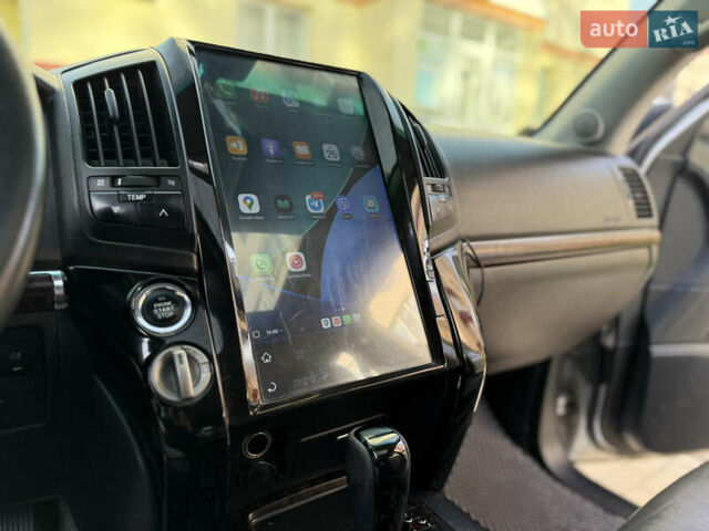 Серый Тойота Ленд Крузер, объемом двигателя 4.7 л и пробегом 305 тыс. км за 25500 $, фото 63 на Automoto.ua