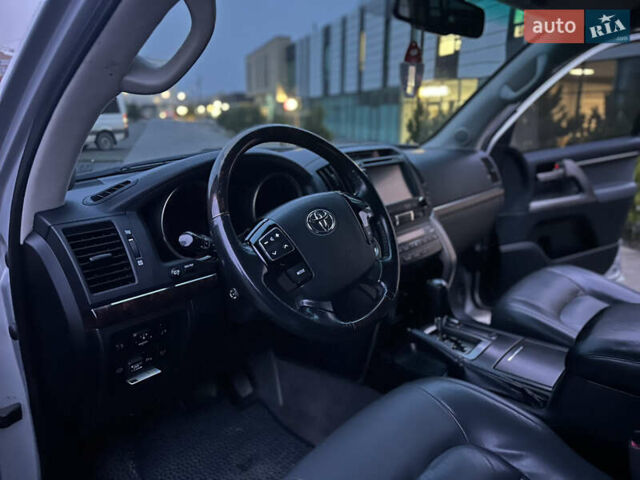 Сірий Тойота Ленд Крузер, об'ємом двигуна 4.66 л та пробігом 276 тис. км за 20500 $, фото 16 на Automoto.ua