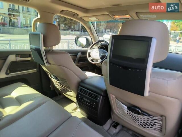 Серый Тойота Ленд Крузер, объемом двигателя 4.7 л и пробегом 199 тыс. км за 25500 $, фото 20 на Automoto.ua