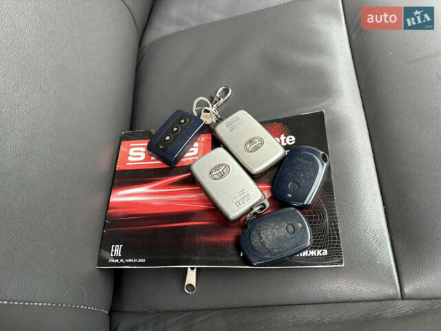 Сірий Тойота Ленд Крузер, об'ємом двигуна 4.7 л та пробігом 240 тис. км за 21800 $, фото 29 на Automoto.ua