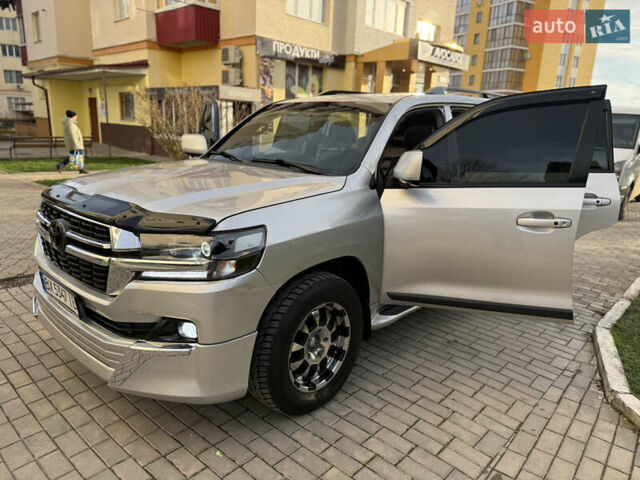 Серый Тойота Ленд Крузер, объемом двигателя 4.7 л и пробегом 305 тыс. км за 25500 $, фото 70 на Automoto.ua