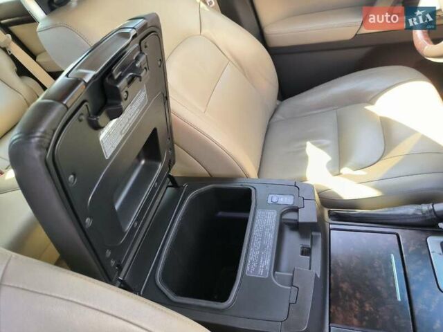 Серый Тойота Ленд Крузер, объемом двигателя 4.7 л и пробегом 199 тыс. км за 25500 $, фото 40 на Automoto.ua