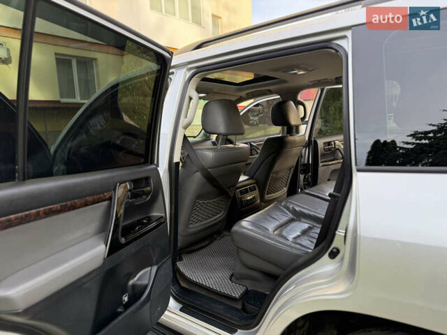 Серый Тойота Ленд Крузер, объемом двигателя 4.7 л и пробегом 305 тыс. км за 25500 $, фото 47 на Automoto.ua