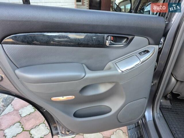 Серый Тойота Ленд Крузер, объемом двигателя 3.96 л и пробегом 139 тыс. км за 19500 $, фото 39 на Automoto.ua