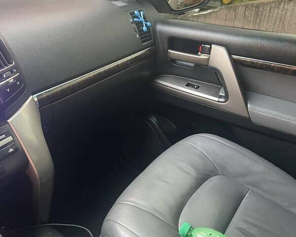 Сірий Тойота Ленд Крузер, об'ємом двигуна 4.7 л та пробігом 278 тис. км за 20500 $, фото 2 на Automoto.ua