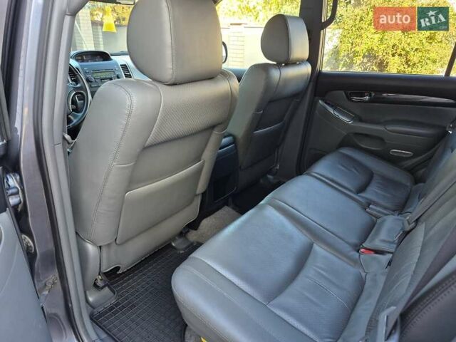 Серый Тойота Ленд Крузер, объемом двигателя 3.96 л и пробегом 139 тыс. км за 19500 $, фото 40 на Automoto.ua