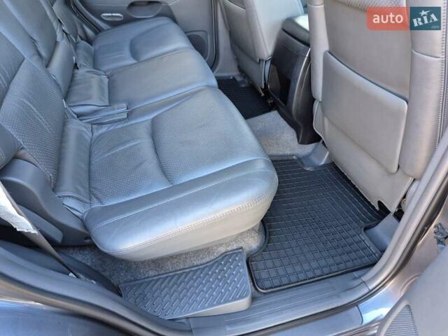 Серый Тойота Ленд Крузер, объемом двигателя 3.96 л и пробегом 139 тыс. км за 19500 $, фото 41 на Automoto.ua