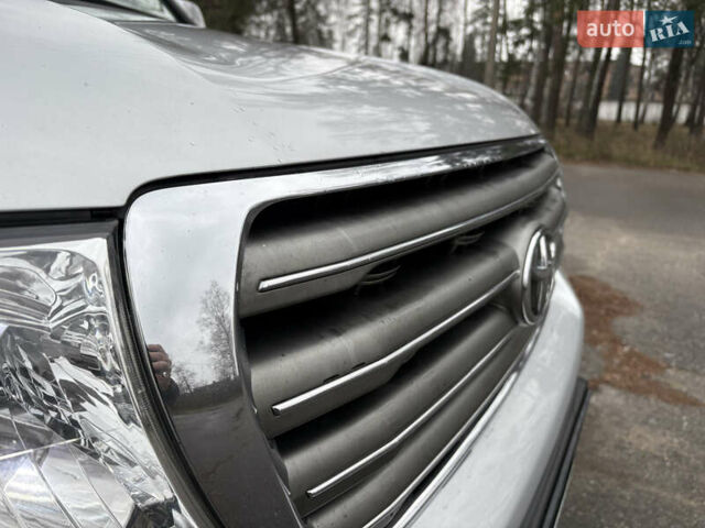 Сірий Тойота Ленд Крузер, об'ємом двигуна 4.7 л та пробігом 240 тис. км за 21800 $, фото 8 на Automoto.ua