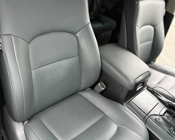 Серый Тойота Ленд Крузер, объемом двигателя 4.46 л и пробегом 310 тыс. км за 24200 $, фото 10 на Automoto.ua