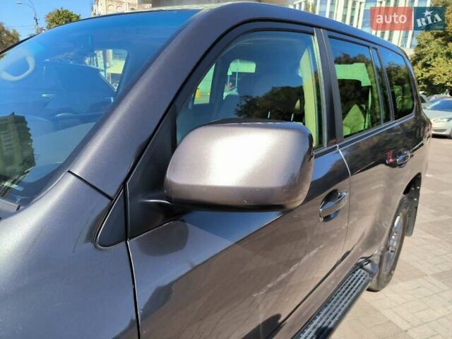 Серый Тойота Ленд Крузер, объемом двигателя 4.7 л и пробегом 199 тыс. км за 25500 $, фото 10 на Automoto.ua