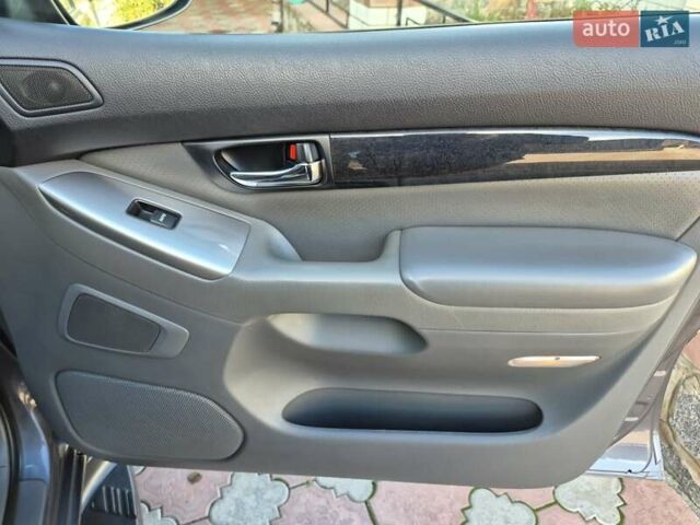 Серый Тойота Ленд Крузер, объемом двигателя 3.96 л и пробегом 139 тыс. км за 19500 $, фото 45 на Automoto.ua