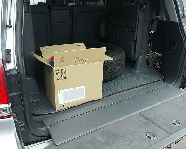 Серый Тойота Ленд Крузер, объемом двигателя 4.46 л и пробегом 199 тыс. км за 29000 $, фото 14 на Automoto.ua