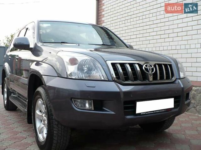 Серый Тойота Ленд Крузер, объемом двигателя 3.96 л и пробегом 139 тыс. км за 19500 $, фото 62 на Automoto.ua