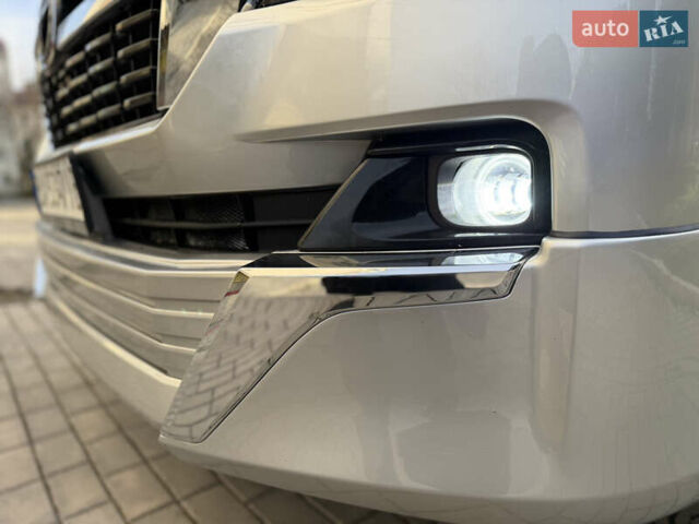 Серый Тойота Ленд Крузер, объемом двигателя 4.7 л и пробегом 305 тыс. км за 25500 $, фото 34 на Automoto.ua