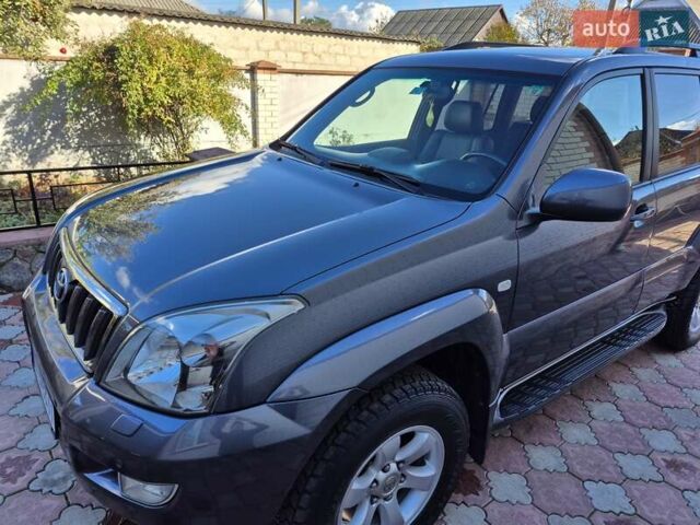 Серый Тойота Ленд Крузер, объемом двигателя 3.96 л и пробегом 139 тыс. км за 19500 $, фото 12 на Automoto.ua