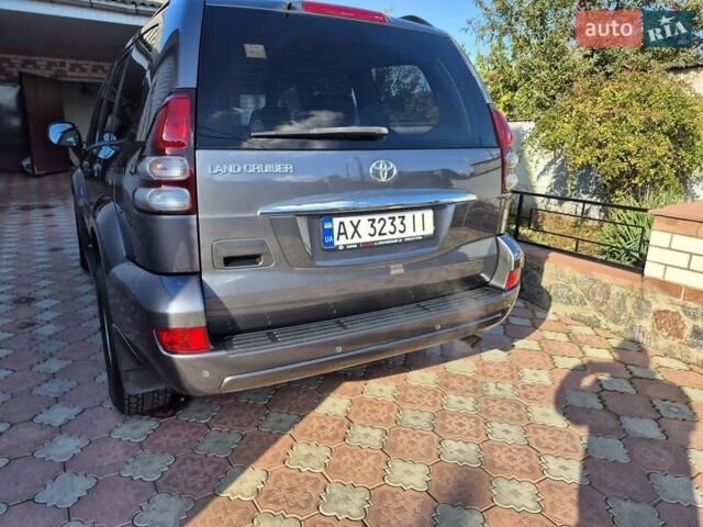 Серый Тойота Ленд Крузер, объемом двигателя 3.96 л и пробегом 139 тыс. км за 19500 $, фото 33 на Automoto.ua