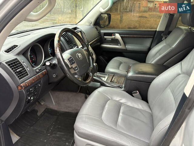 Сірий Тойота Ленд Крузер, об'ємом двигуна 4.7 л та пробігом 240 тис. км за 21800 $, фото 15 на Automoto.ua