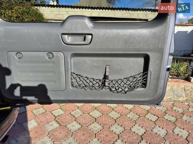 Серый Тойота Ленд Крузер, объемом двигателя 3.96 л и пробегом 139 тыс. км за 19500 $, фото 34 на Automoto.ua