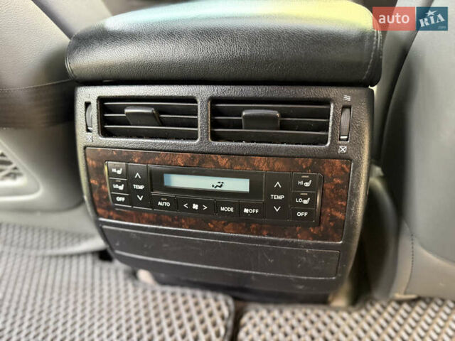 Серый Тойота Ленд Крузер, объемом двигателя 4.7 л и пробегом 305 тыс. км за 25500 $, фото 39 на Automoto.ua