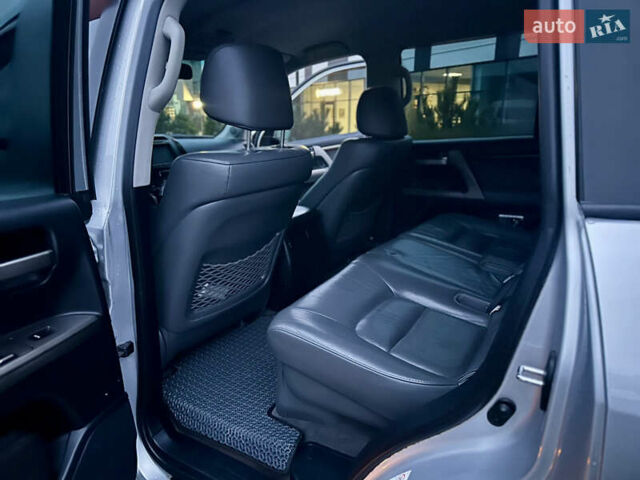 Сірий Тойота Ленд Крузер, об'ємом двигуна 4.66 л та пробігом 276 тис. км за 20500 $, фото 12 на Automoto.ua