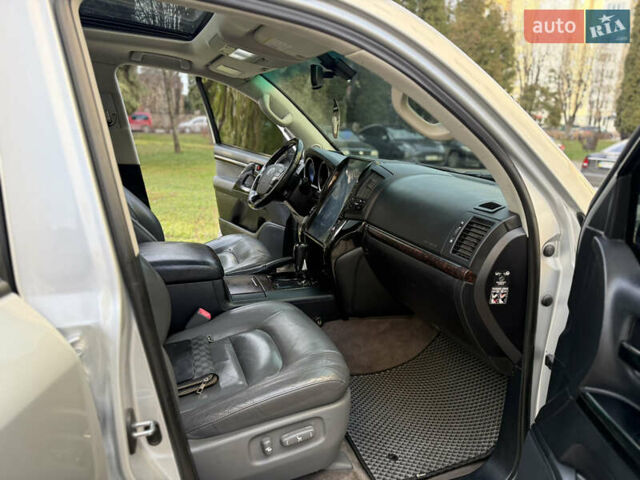 Серый Тойота Ленд Крузер, объемом двигателя 4.7 л и пробегом 305 тыс. км за 25500 $, фото 36 на Automoto.ua