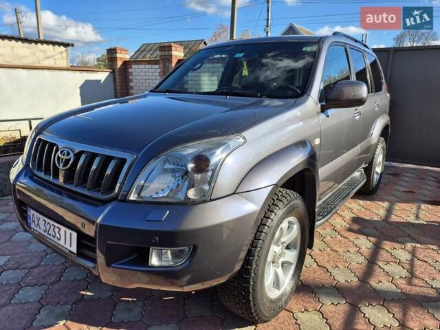 Серый Тойота Ленд Крузер, объемом двигателя 3.96 л и пробегом 139 тыс. км за 19500 $, фото 4 на Automoto.ua