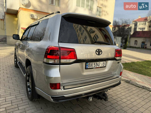 Серый Тойота Ленд Крузер, объемом двигателя 4.7 л и пробегом 305 тыс. км за 25500 $, фото 6 на Automoto.ua