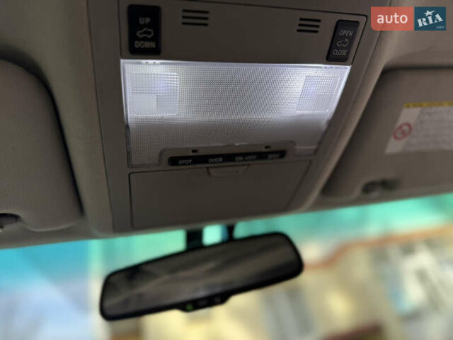 Серый Тойота Ленд Крузер, объемом двигателя 4.7 л и пробегом 305 тыс. км за 25500 $, фото 61 на Automoto.ua