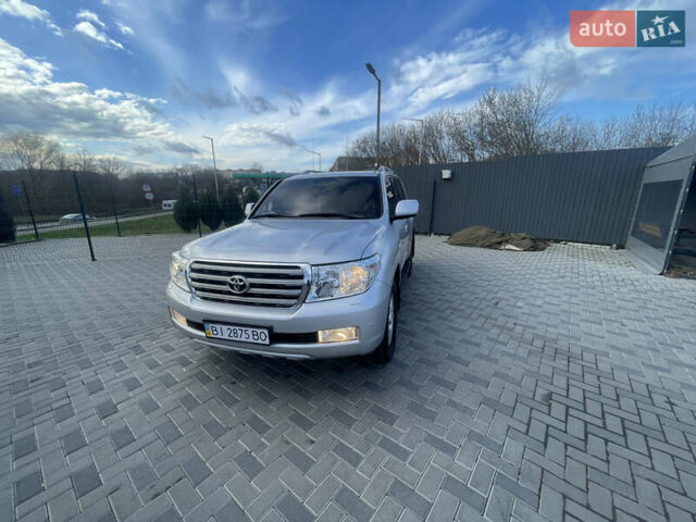 Серый Тойота Ленд Крузер, объемом двигателя 4.46 л и пробегом 104 тыс. км за 36800 $, фото 12 на Automoto.ua