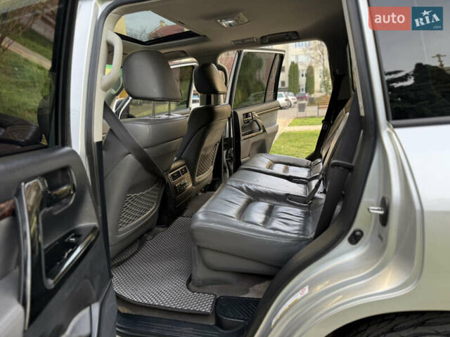 Серый Тойота Ленд Крузер, объемом двигателя 4.7 л и пробегом 305 тыс. км за 25500 $, фото 46 на Automoto.ua