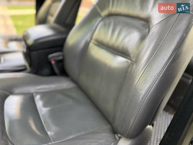 Серый Тойота Ленд Крузер, объемом двигателя 4.7 л и пробегом 305 тыс. км за 25500 $, фото 53 на Automoto.ua