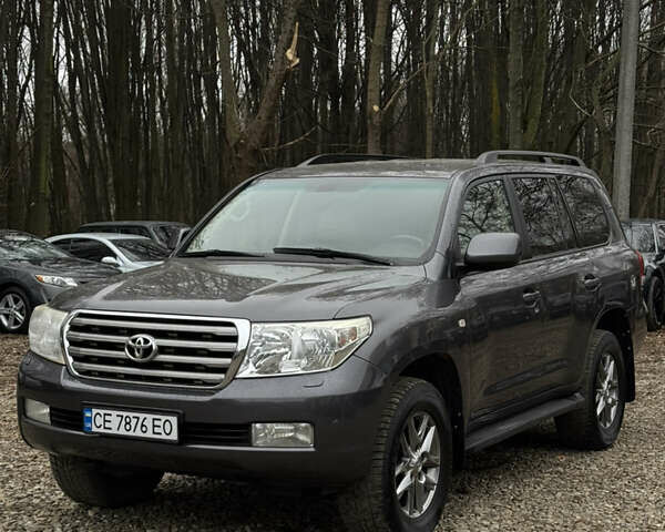 Серый Тойота Ленд Крузер, объемом двигателя 4.46 л и пробегом 317 тыс. км за 21900 $, фото 5 на Automoto.ua