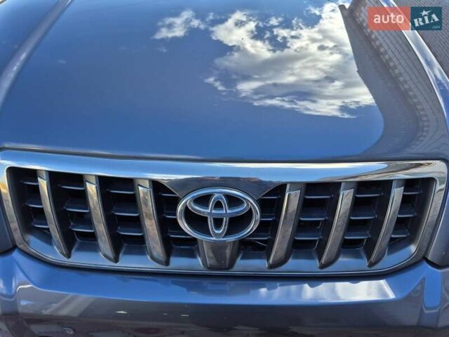 Серый Тойота Ленд Крузер, объемом двигателя 3.96 л и пробегом 139 тыс. км за 19500 $, фото 27 на Automoto.ua