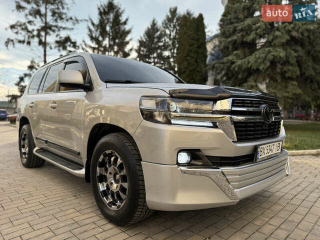 Серый Тойота Ленд Крузер, объемом двигателя 4.7 л и пробегом 305 тыс. км за 25500 $, фото 17 на Automoto.ua